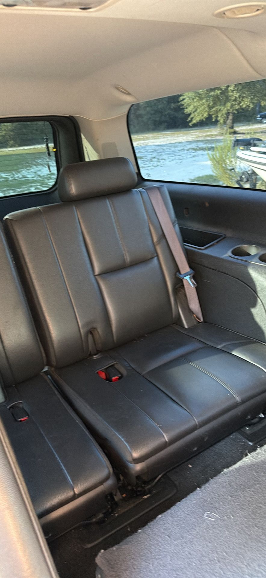 Used 2013 Chevrolet Suburban LT RWD image 6