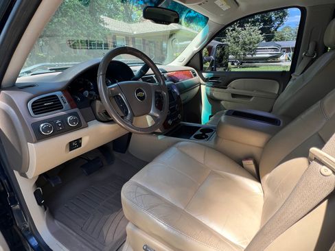Used 2011 Chevrolet Silverado 2500 LTZ w/ LTZ Plus Package AWD/4WD image 29