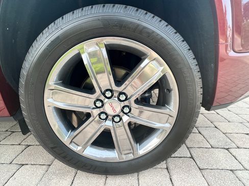 Used 2017 GMC Acadia Denali w/ Technology Package image 17