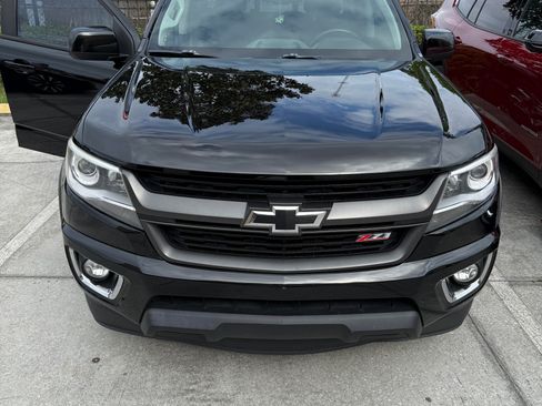 Used 2017 Chevrolet Colorado Z71 w/ LPO, Gearon Divider Package image 9