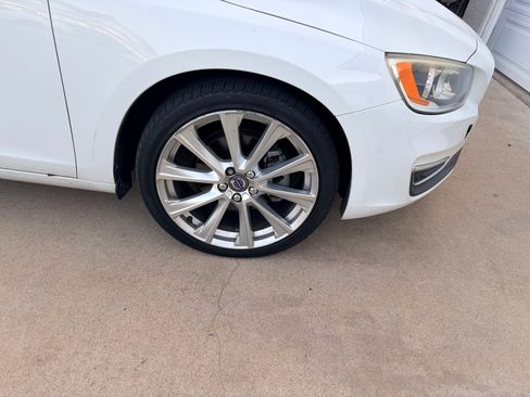 Used 2017 Volvo S60 T5 Inscription FWD image 9