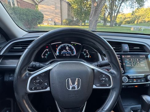 Used 2019 Honda Civic EX image 19