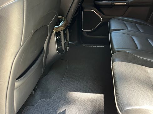 Used 2019 RAM 1500 Laramie AWD/4WD image 2