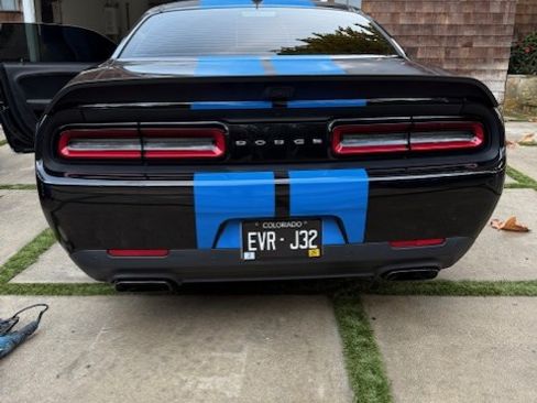 Used 2023 Dodge Challenger SRT Hellcat image 1