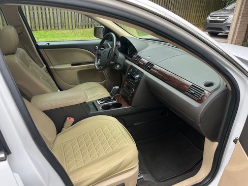 Used 2008 Ford Taurus SEL image 12