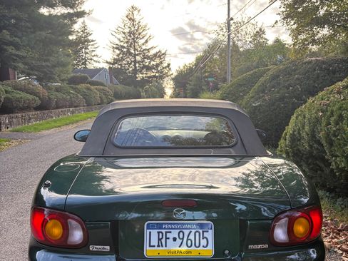 Used 2000 MAZDA MX-5 Miata image 6