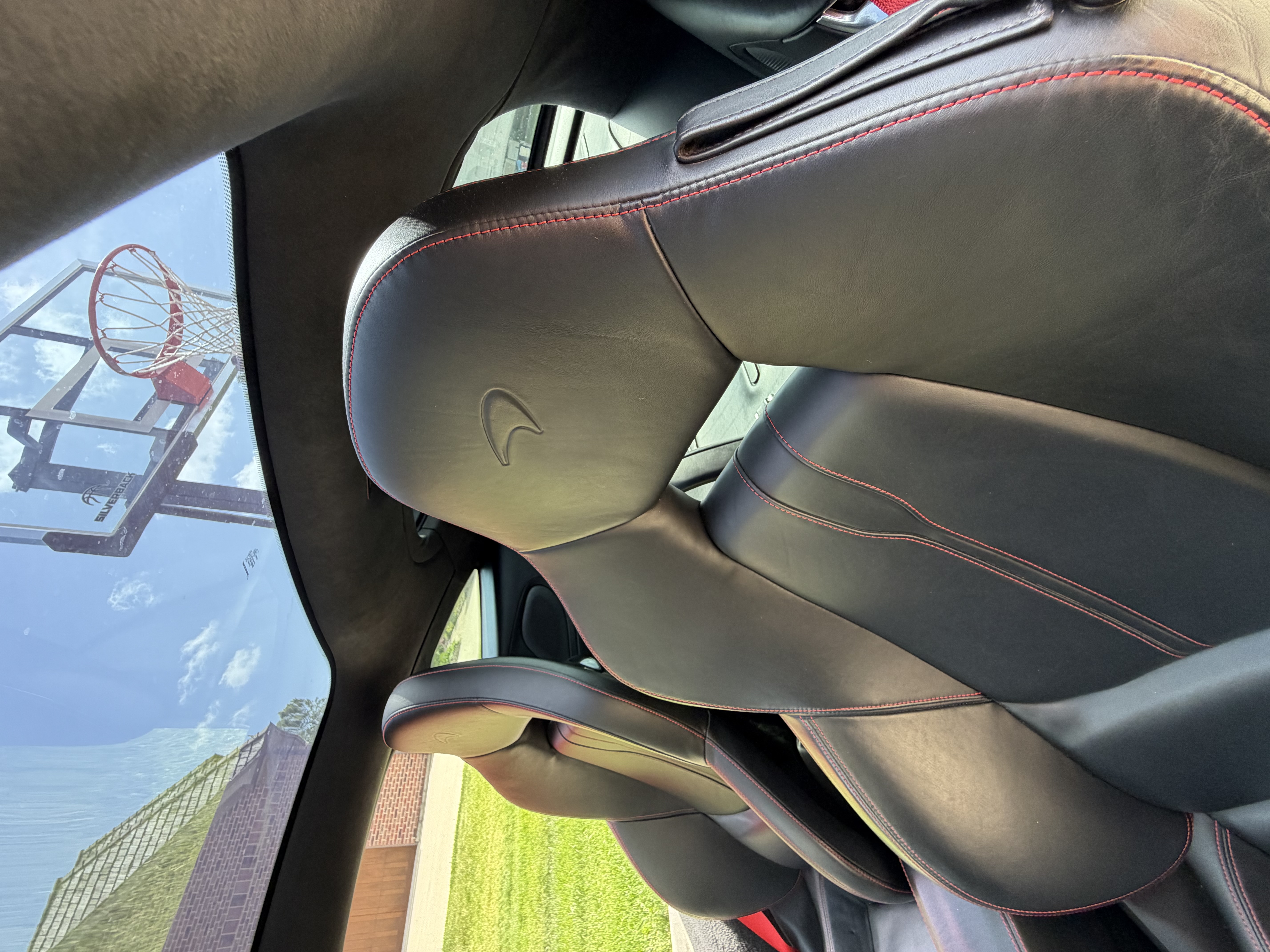 Used 2017 McLaren 570S RWD image 9