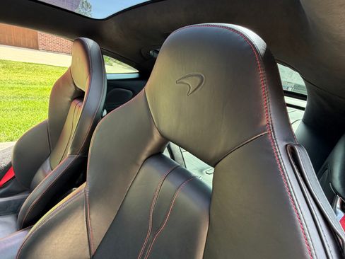 Used 2017 McLaren 570S RWD image 9