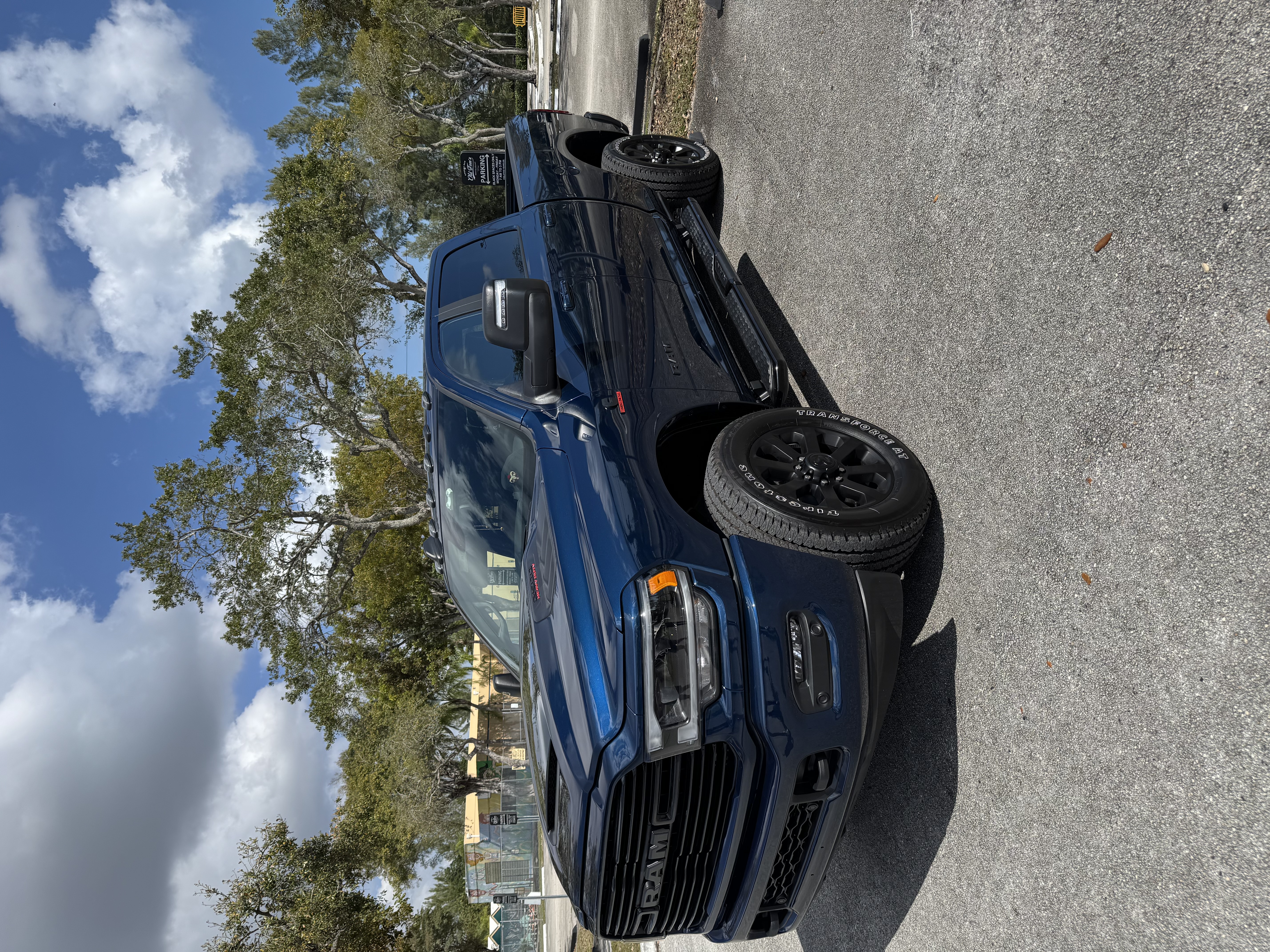 Used 2024 RAM 2500 Laramie w/ Night Edition AWD/4WD image 5