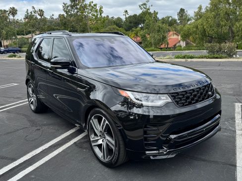 Used 2022 Land Rover Discovery HSE R-Dynamic AWD/4WD image 4