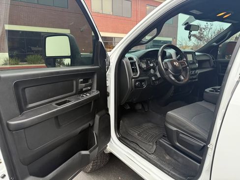 Used 2024 RAM 3500 Tradesman w/ Chrome Appearance Group image 12