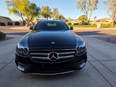 Used 2019 Mercedes-Benz E 450 4MATIC Sedan image 2