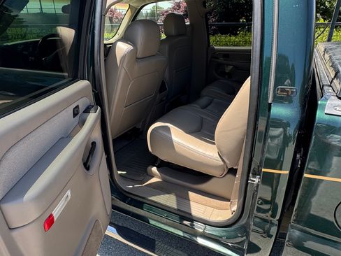 Used 2003 Chevrolet Silverado 2500 LT RWD image 11