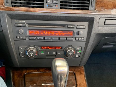 Used 2008 BMW 328i Convertible image 18