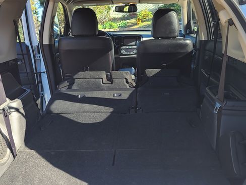 Used 2016 Mitsubishi Outlander GT image 13