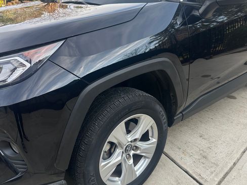 Used 2019 Toyota RAV4 XLE image 4