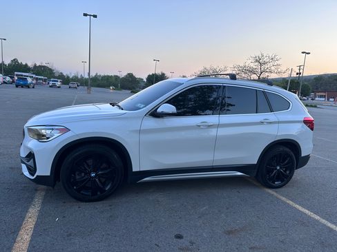 Used 2020 BMW X1 xDrive28i w/ Convenience Package AWD/4WD image 5