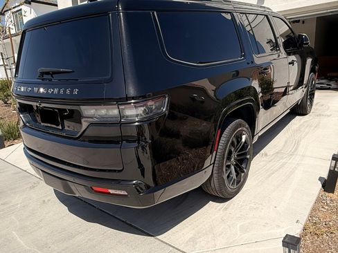 Used 2024 Jeep Grand Wagoneer L Series III w/ Rear Seat Video Group 1 AWD/4WD image 14