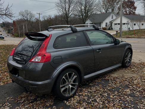 Used 2010 Volvo C30 T5 R-Design image 5