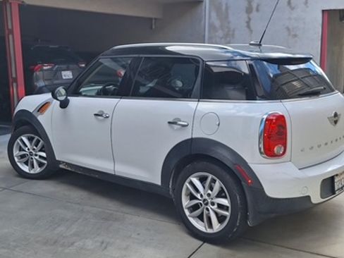 Used 2014 MINI Cooper Countryman Cooper Hatchback 4D image 2