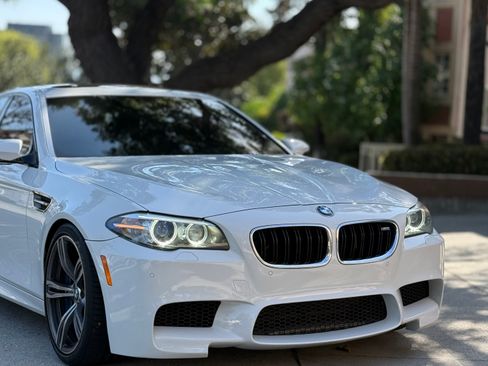 Used 2014 BMW M5 image 5