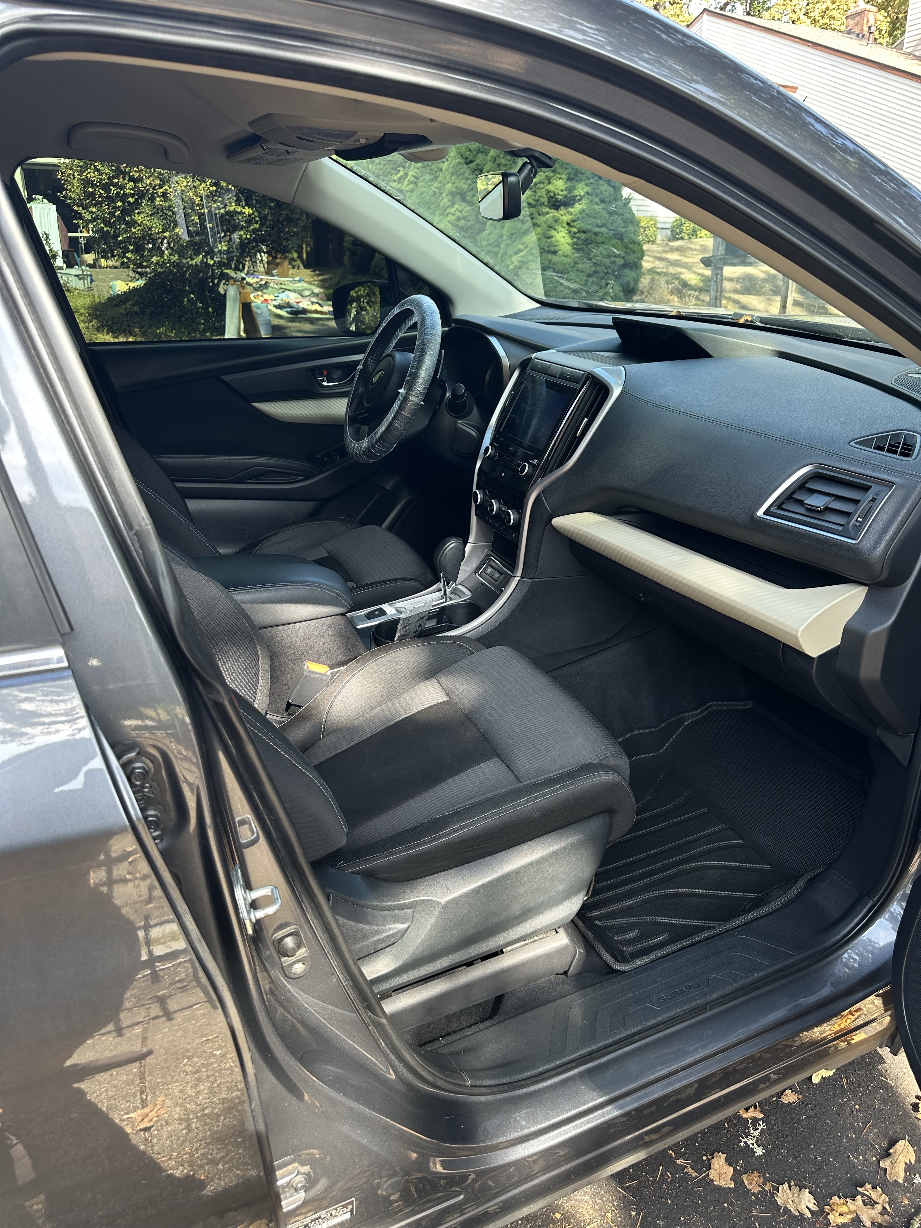 Used 2021 Subaru Ascent Premium w/ Convenience Package AWD/4WD image 6