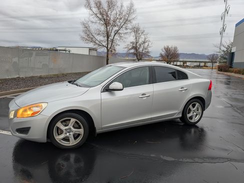 Used 2012 Volvo S60 T5 image 5