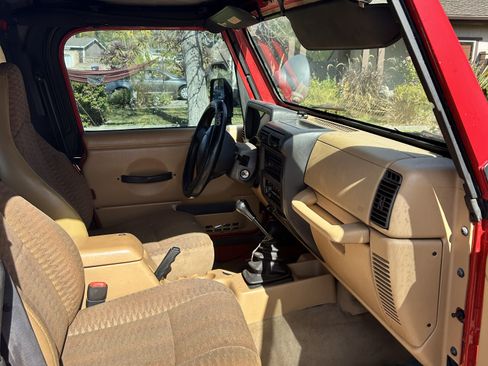 Used 1998 Jeep Wrangler Sport image 10