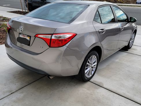 Used 2015 Toyota Corolla LE image 9