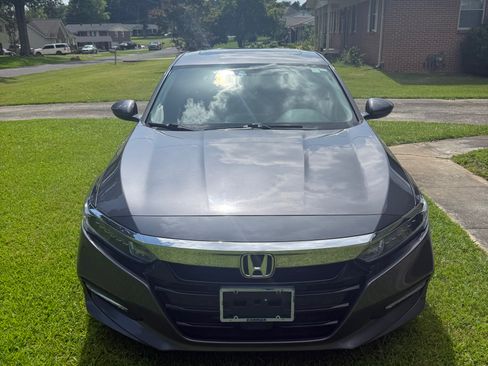 Used 2018 Honda Accord EX-L image 8