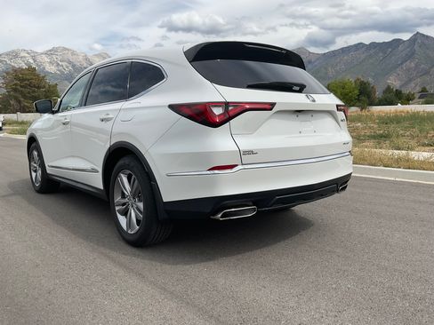 Used 2022 Acura MDX SH-AWD Sport Utility 4D image 4