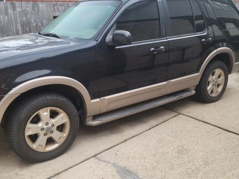 Used 2003 Ford Explorer Eddie Bauer RWD image 11