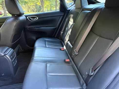 Used 2016 Nissan Sentra SL w/ Technology Package FWD image 17