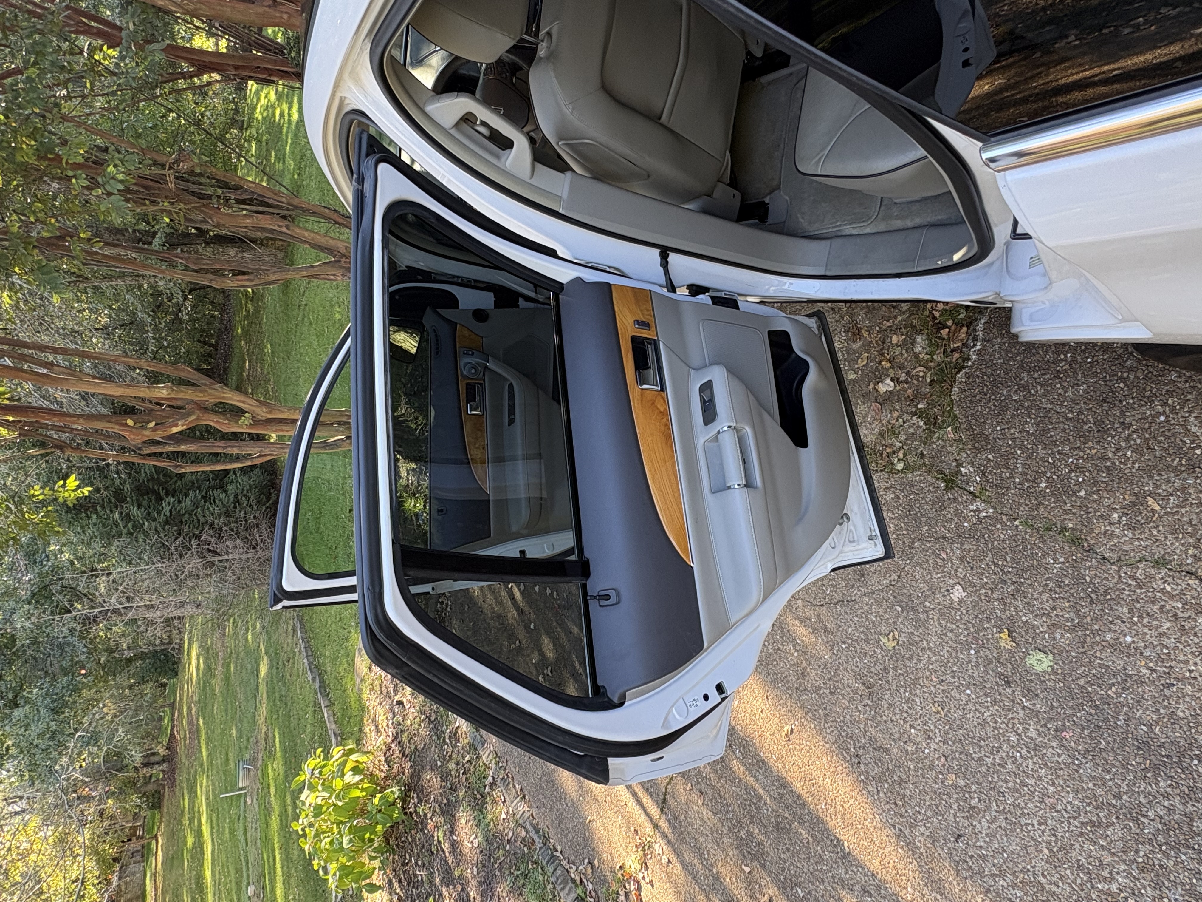 Used 2015 Lincoln MKX FWD w/ Equipment Group 102A image 14
