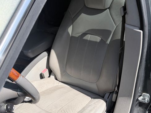 Used 2011 Buick Enclave CXL FWD image 17
