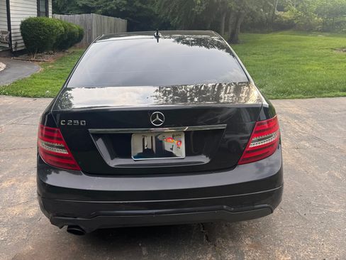 Used 2013 Mercedes-Benz C 250 Sedan image 5