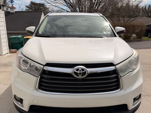 Used 2015 Toyota Highlander Limited image 2