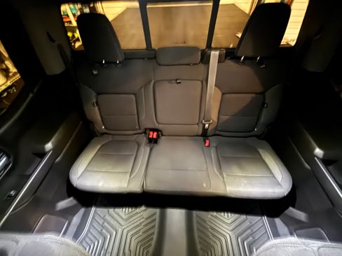 Used 2022 Chevrolet Silverado 1500 LT w/ All Star Edition Plus image 30