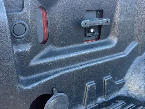 Used 2017 Ford F250 XLT w/ XLT Premium Package image 24