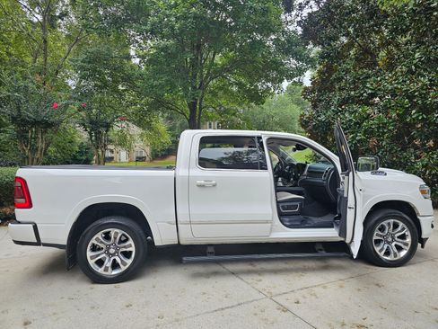 Used 2023 RAM 1500 Limited image 2