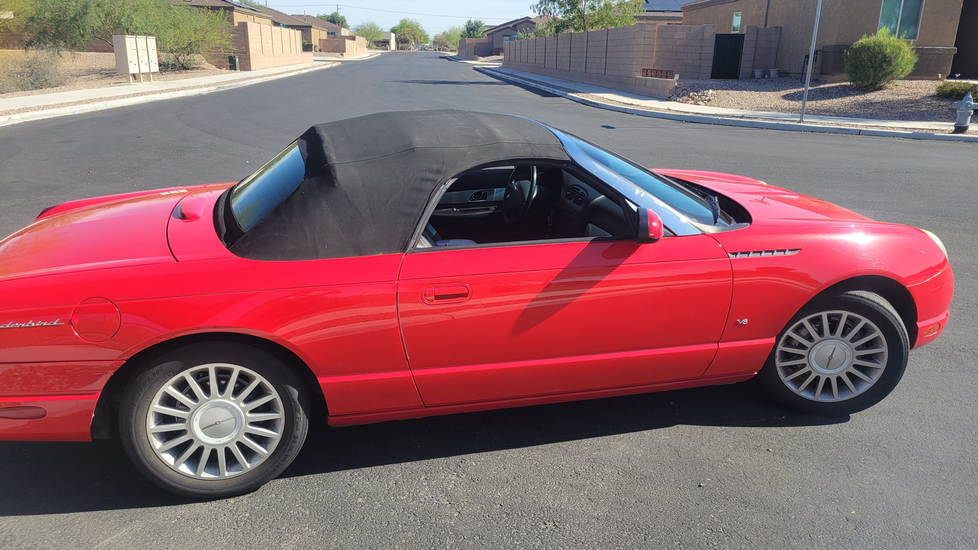 Used 2004 Ford Thunderbird RWD image 10