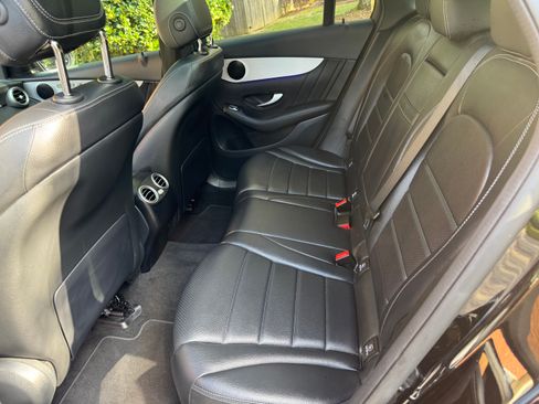 Used 2022 Mercedes-Benz GLC 300 image 11