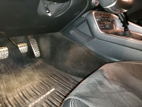 Used 2015 Dodge Challenger SRT Hellcat image 14