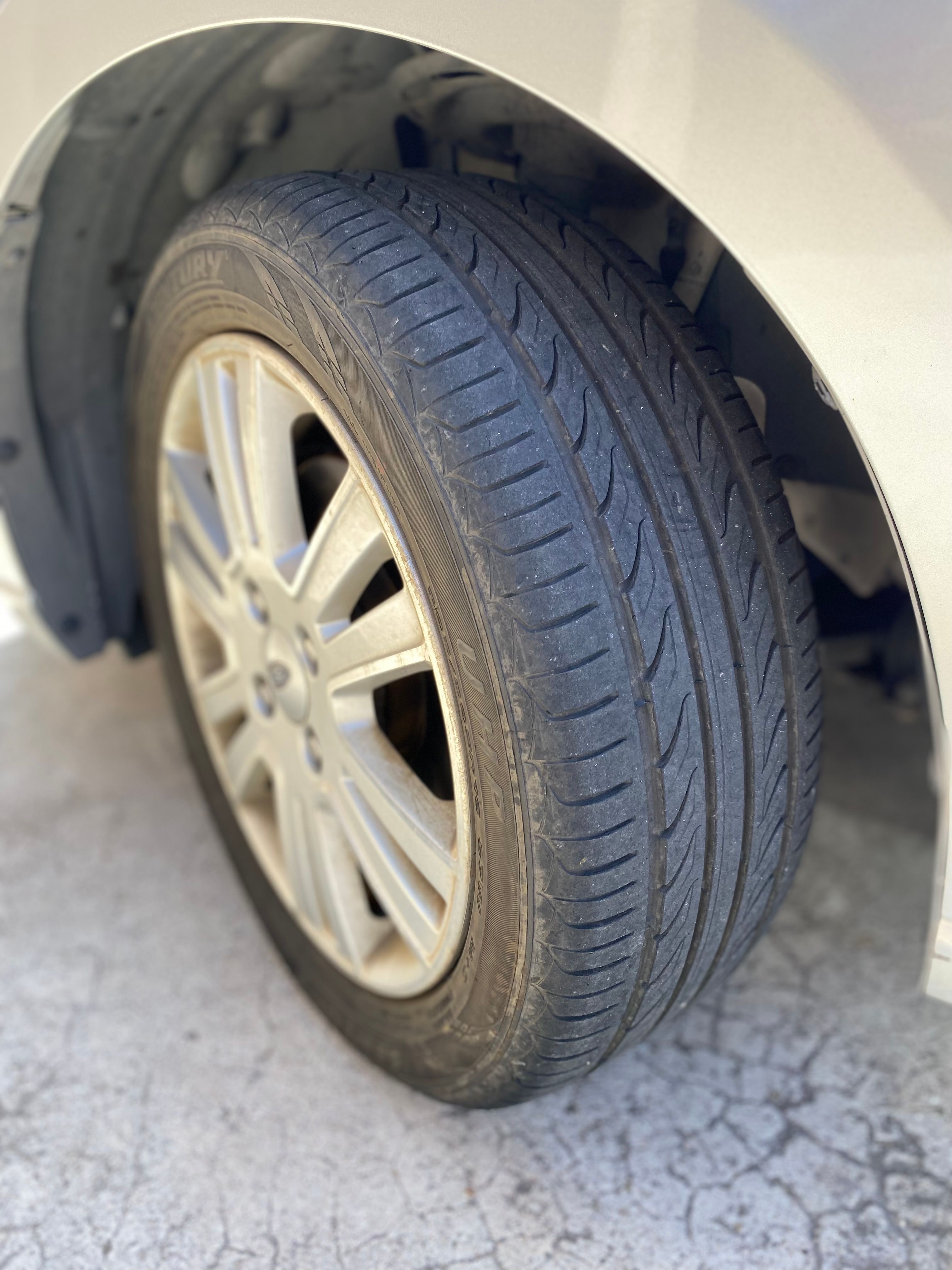 Used 2010 Ford Focus SEL FWD image 10