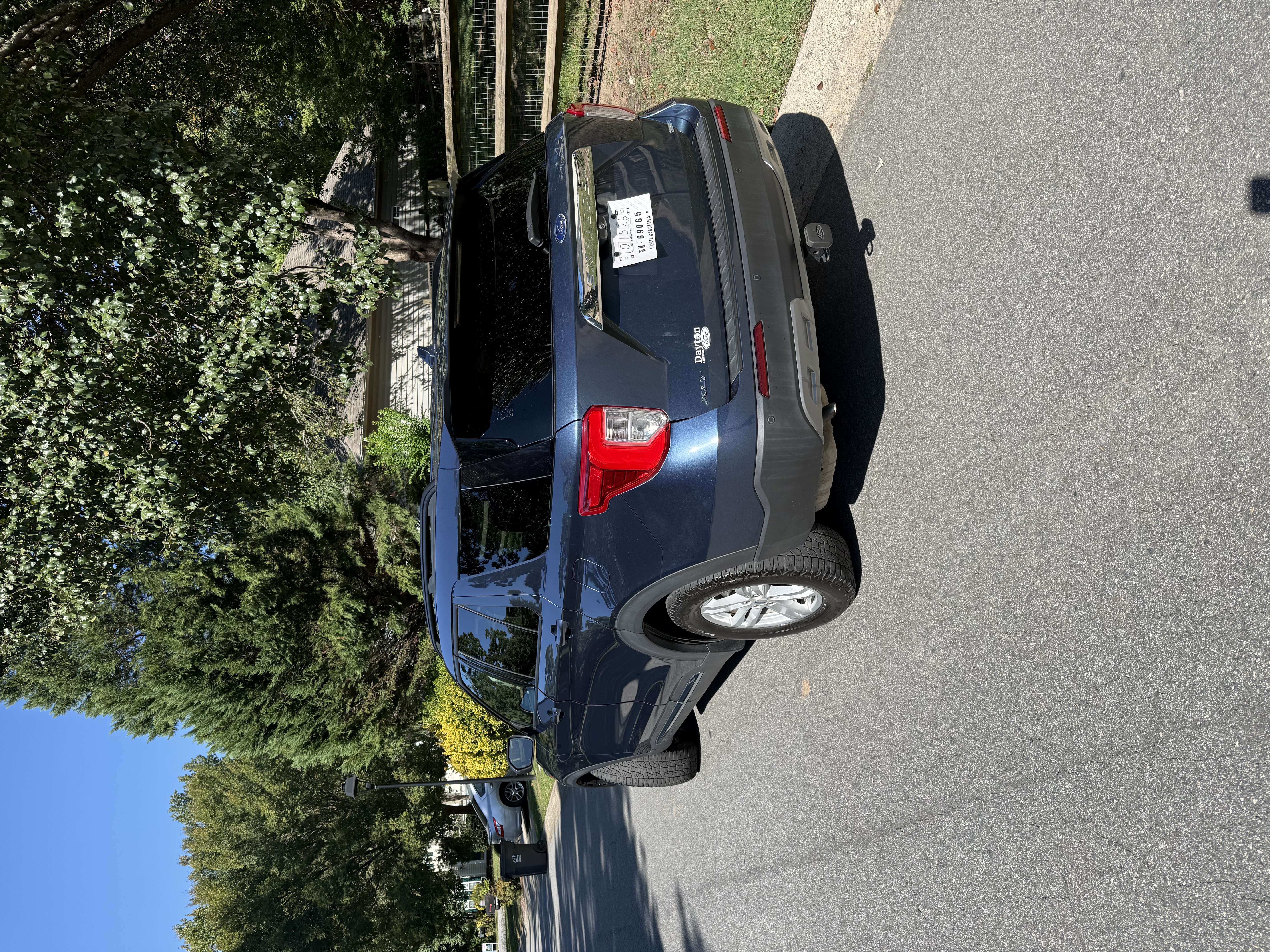 Used 2020 Ford Explorer XLT w/ Equipment Group 202A AWD/4WD image 4