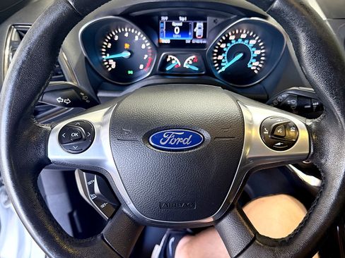 Used 2016 Ford Escape Titanium FWD image 4
