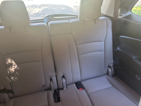 Used 2016 Honda Pilot Elite image 19