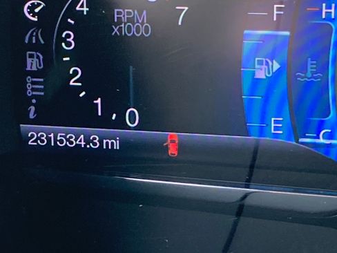 Used 2013 Ford Taurus SEL FWD image 14
