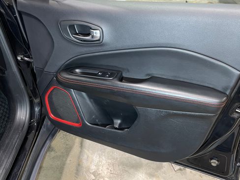 Used 2018 Jeep Compass Trailhawk w/ Leather Interior Group image 27