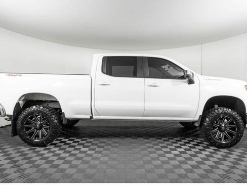 Used 2019 Chevrolet Silverado 1500 LT w/ Convenience Package image 1